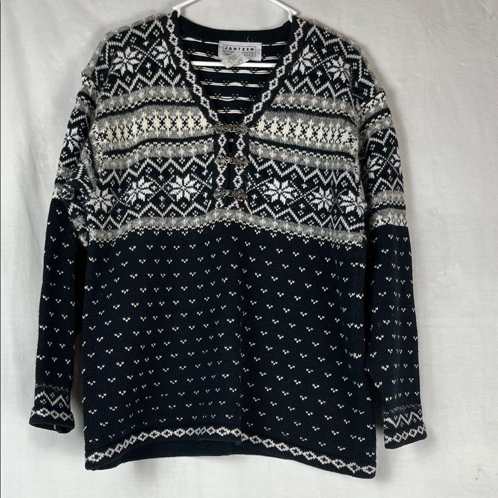 Vintage Black and White Jantzen Knit Sweater